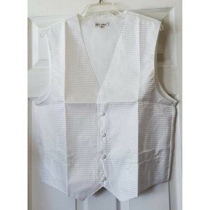 ST. PATRICK WHITE MENS DRESS VEST NWOT